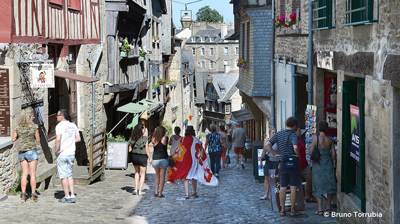 dinan-copyright-bruno-torrubia